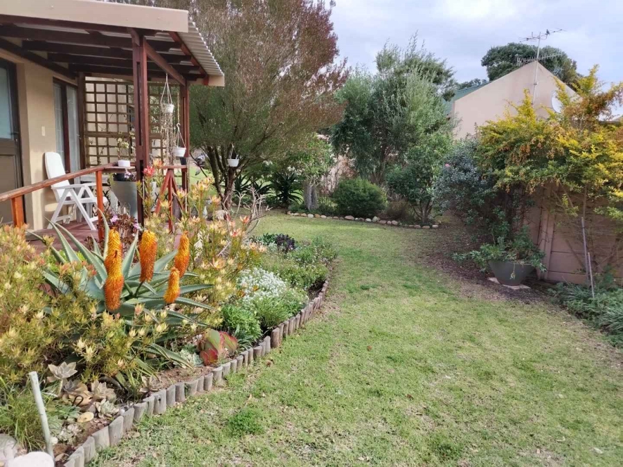 To Let 3 Bedroom Property for Rent in Stilbaai Wes Western Cape